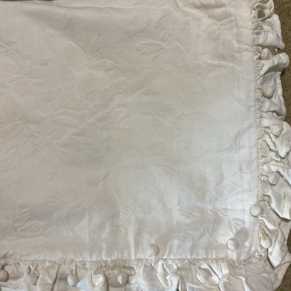 Cream color Euro pillow sham covers. - Picture 2 of 2